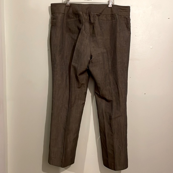 Kenneth Cole Trousers in Brown/Tan, size 20W - Picture 2 of 15